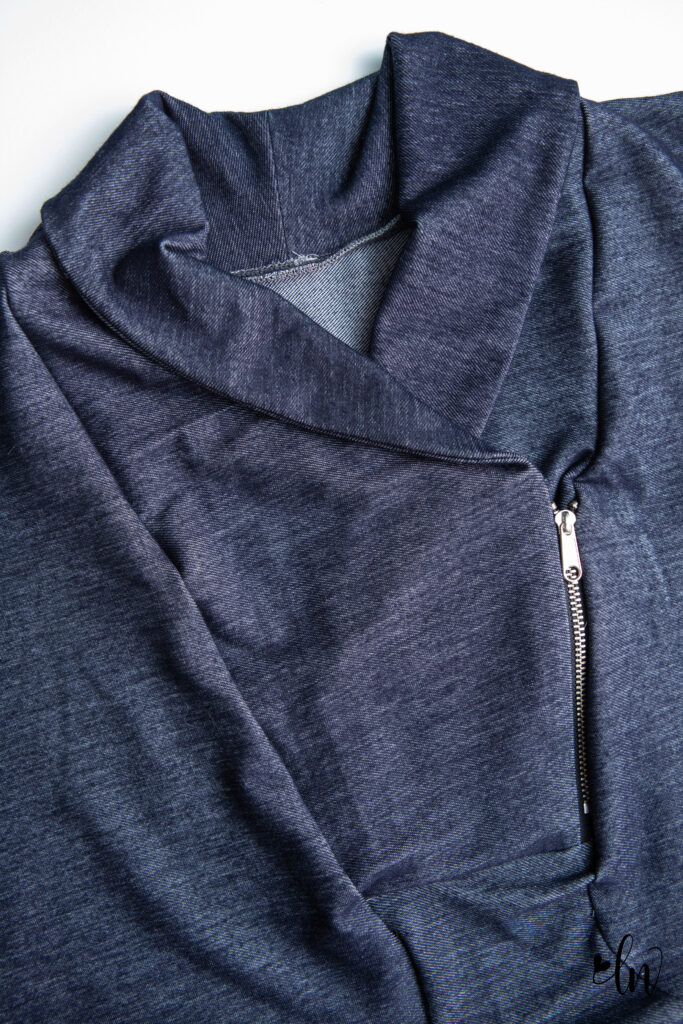 whistler with zipper collar